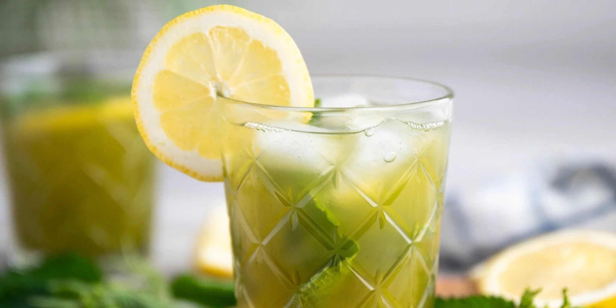 Rezept für Brennnessel-Limonade – natürlich und rein. - Kurkraft