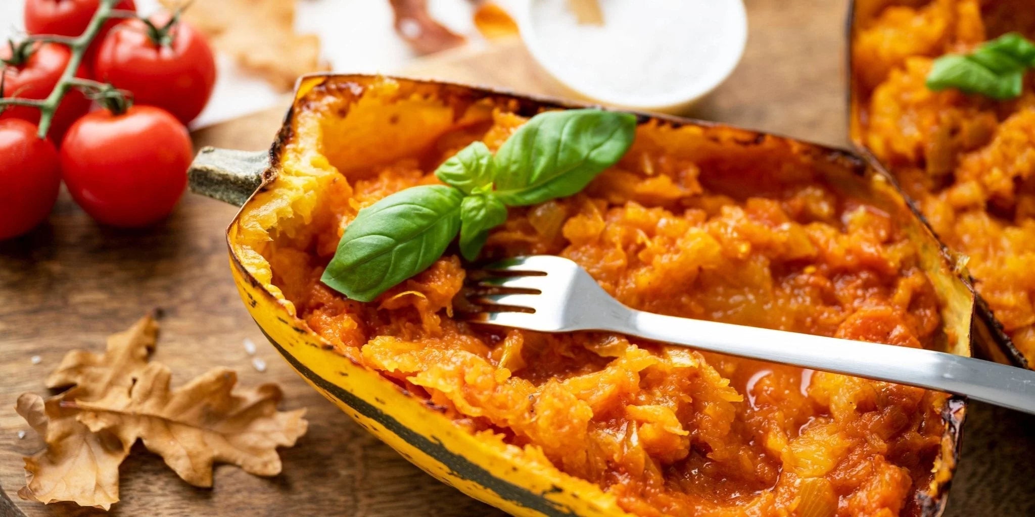 Rezept für Spaghettikürbis mit exotischer Tomatensoße. - Kurkraft