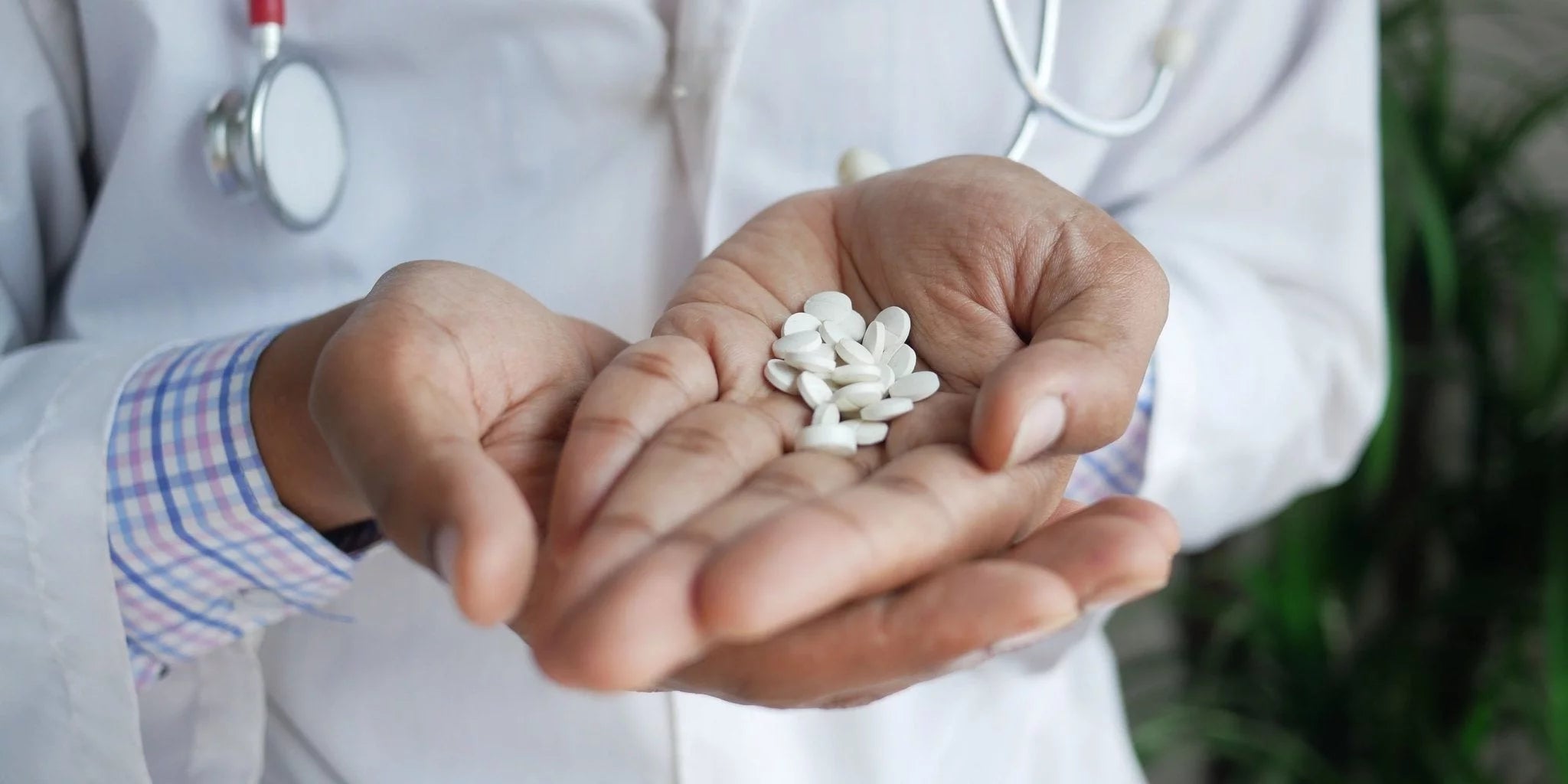 Verträgt sich das? Mögliche Wechselwirkungen zwischen einigen Arzneimitteln mit Nahrungsergänzungsmitteln. - Kurkraft